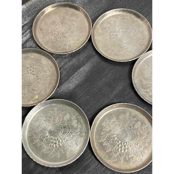 Vintage Set of 6 Forged Aluminum Round Drink Coasters fruit floral pattern EUC - Picture 7 of 14